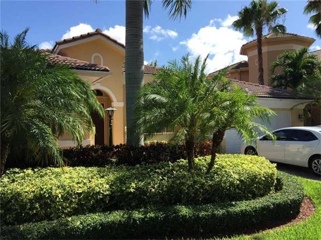 11353 NW 68th St, Doral, FL 33178 - photo 1