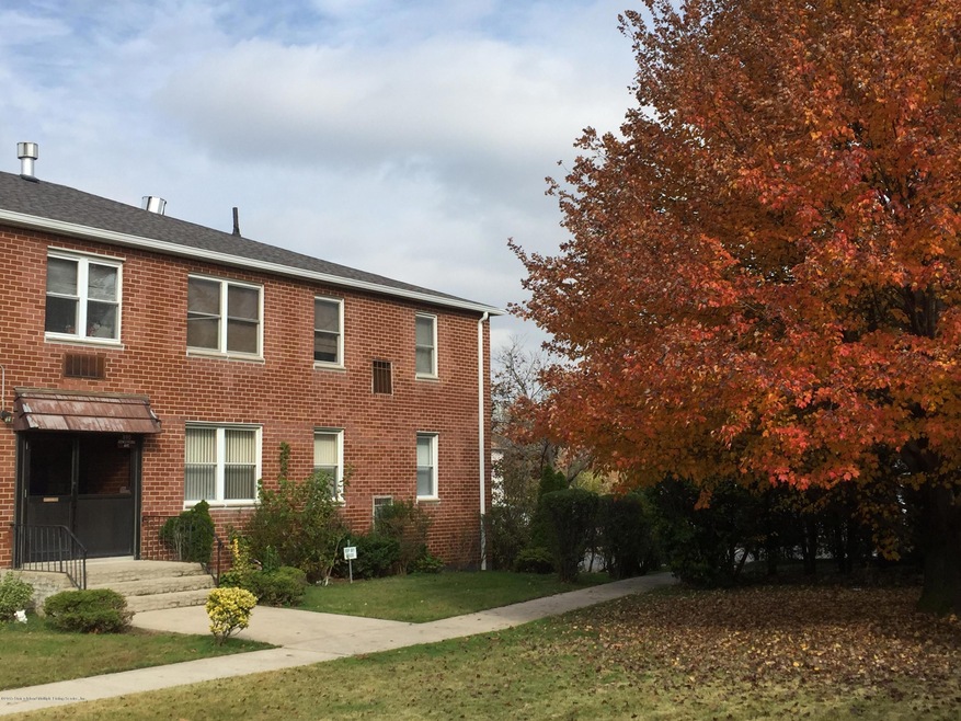 890 Armstrong Ave unit 2-4, Staten Island, NY 10308 - photo 1