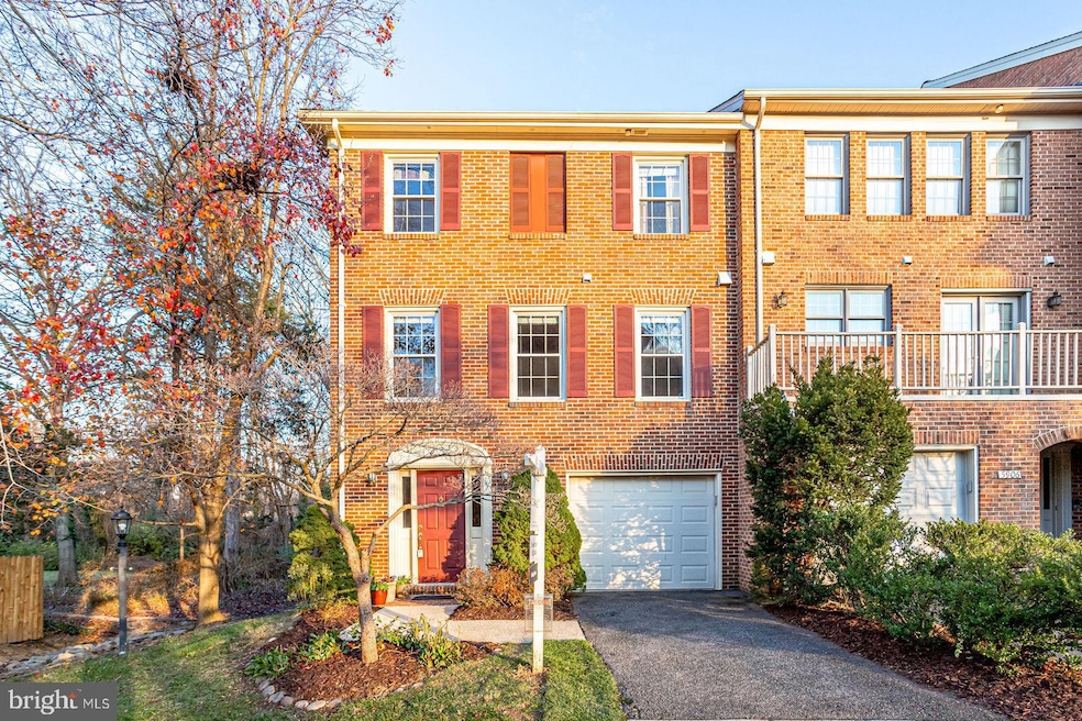 5908 Munson Ct, Falls Church, VA 22041 - photo 1