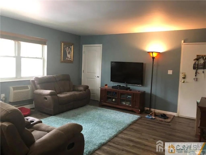 289 Main St unit 11D, Spotswood, NJ 08884 - photo 1