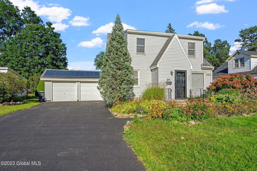 1-web-or-mls-211-stoodley-pl