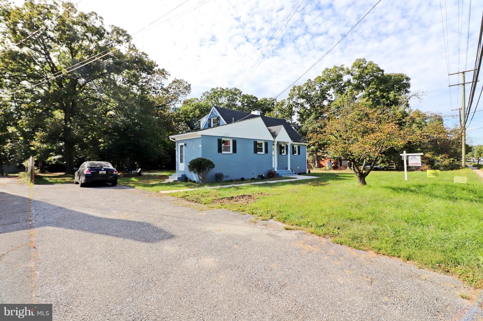 5109 Wheeler Rd, Oxon Hill, MD 20745 - photo 1