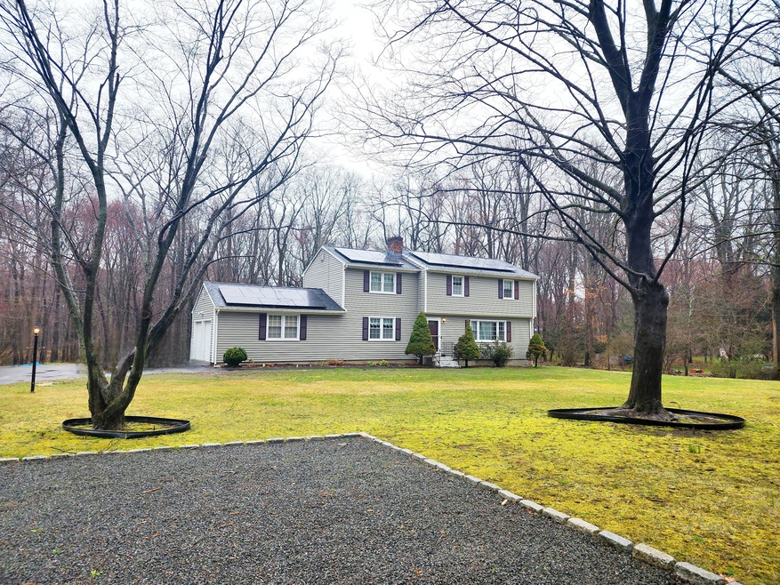 176 Lake Ave, Trumbull, CT 06611 - photo 1