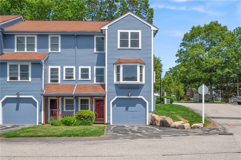 200 Heroux Blvd unit 908, Cumberland, RI 02864 - photo 1