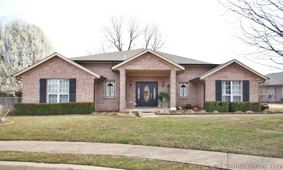 102 Windwood Cir, Tahlequah, OK 74464 - photo 1