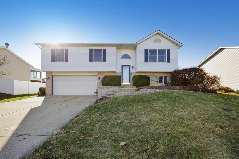 724 Copper Line Rd, Maryville, IL 62062 - photo 1