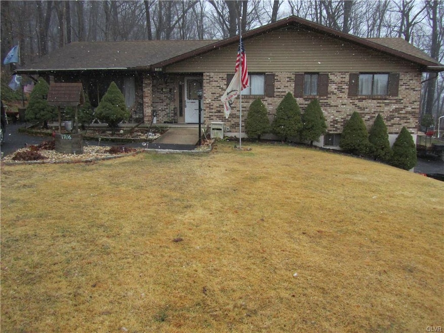 1706 Linda Ln, Allentown, PA 18103 - photo 1