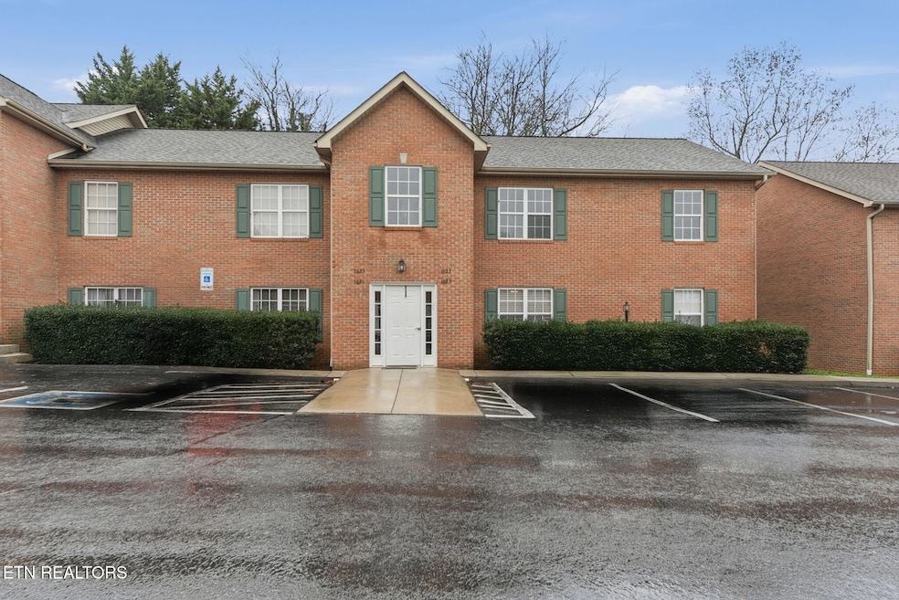 1621 Maple View Way unit 30E, Knoxville, TN 37918 - photo 1