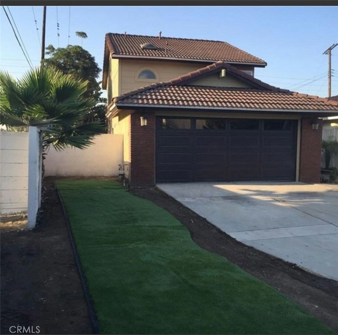 795 W Palm St, Compton, CA 90220 - photo 1