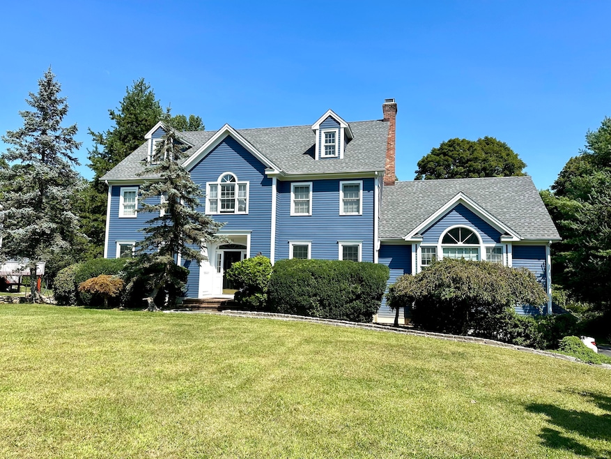 18 Kent Ln, Trumbull, CT 06611 - photo 1