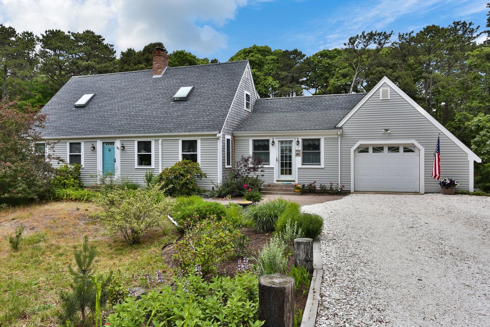 4 bedroom, 2.5 bath Cape