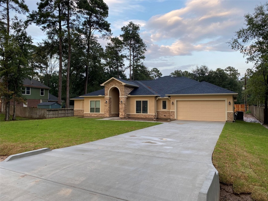 1014 Weisinger Dr, Magnolia, TX 77354 - photo 1