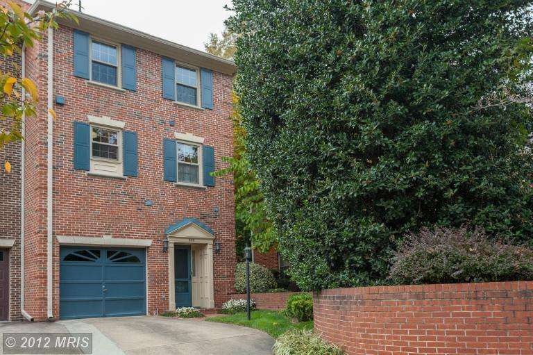 205 Great Falls St, Falls Church, VA 22046 - photo 1