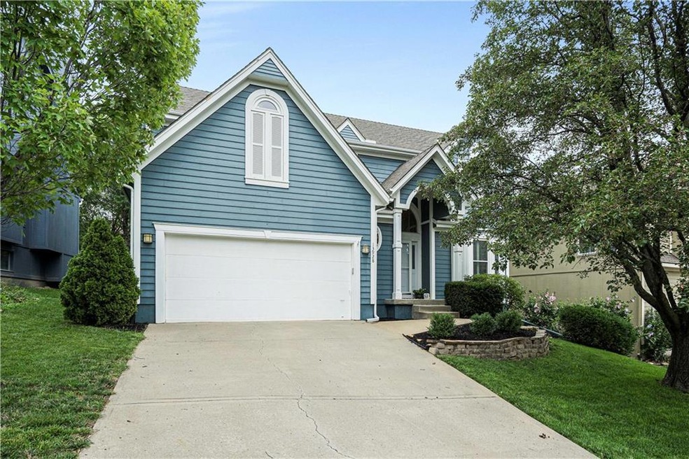 13928 W 71st Place, Shawnee, KS 66216 - photo 1