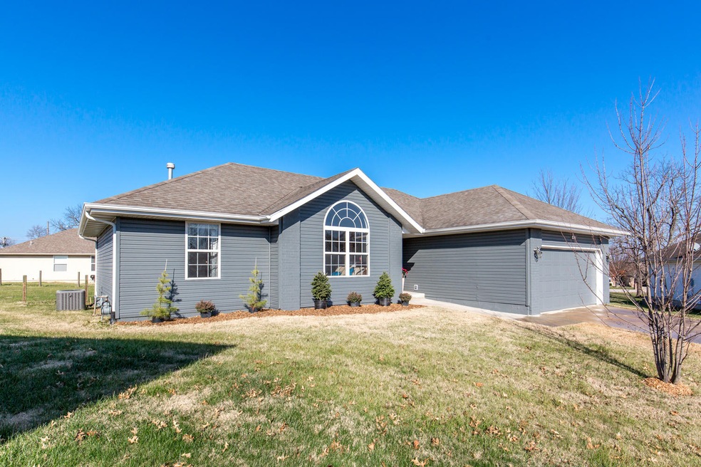 407 Ace Ct, Nixa, MO 65714 - photo 1