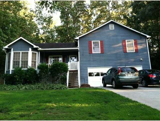 Exterior Front. Well Maintained Home And Yard