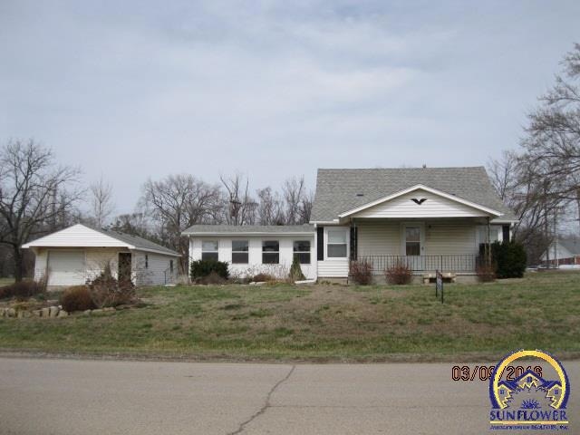102 W 1st St, Hoyt, KS 66440 - photo 1