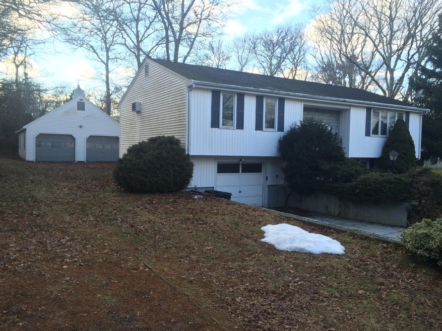 7 Farnum Rd, Buzzards Bay, MA 02532 - photo 1