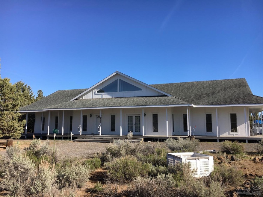 22920 Superior Ct, Bend, OR 97702 - photo 1