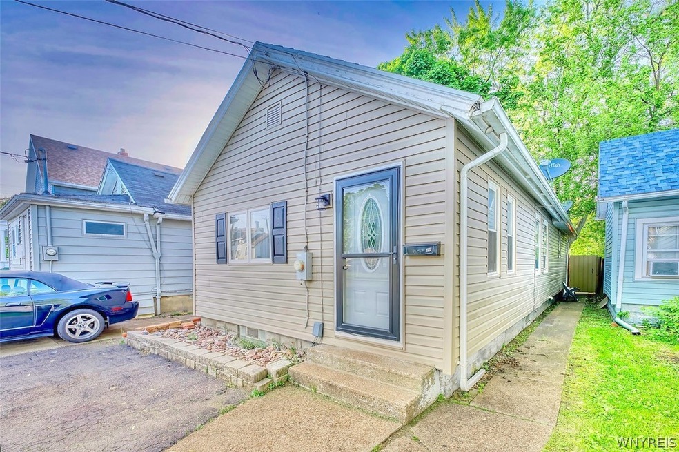 28 Keil St, North Tonawanda, NY 14120 - photo 1