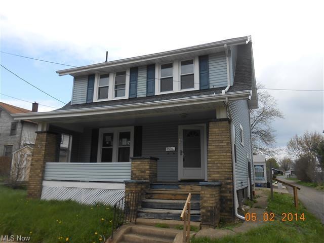 3015 12th St SW, Canton, OH 44710 - photo 1