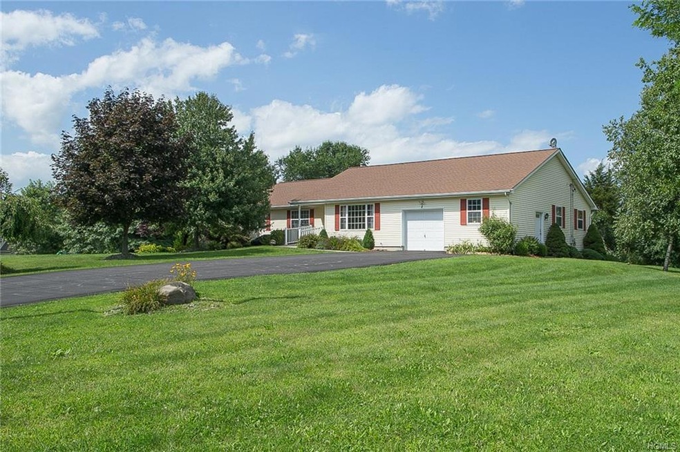 2 Deljo Ln, Salisbury Mills, NY 12577 - photo 1