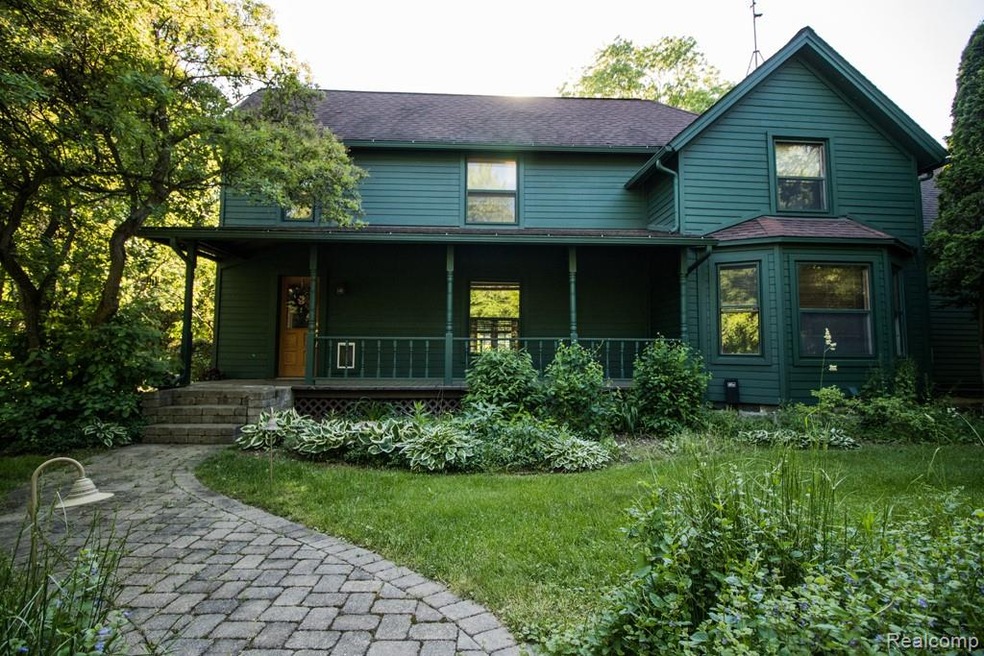 WELCOME TO 2505 WHITMORE LAKE RD. ON BARTON HILLS
