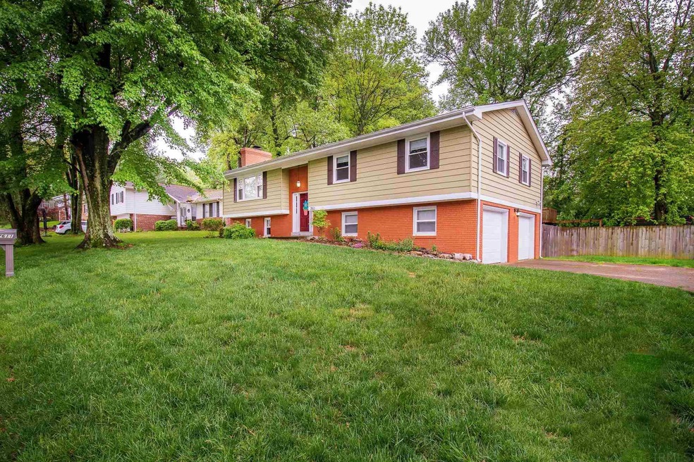 7611 Meadow Lane in Newburgh 47630