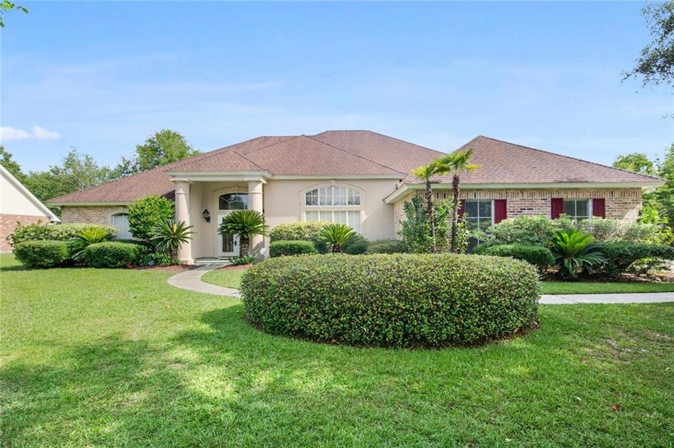 307 Applewood Dr, Slidell, LA 70461 - photo 1