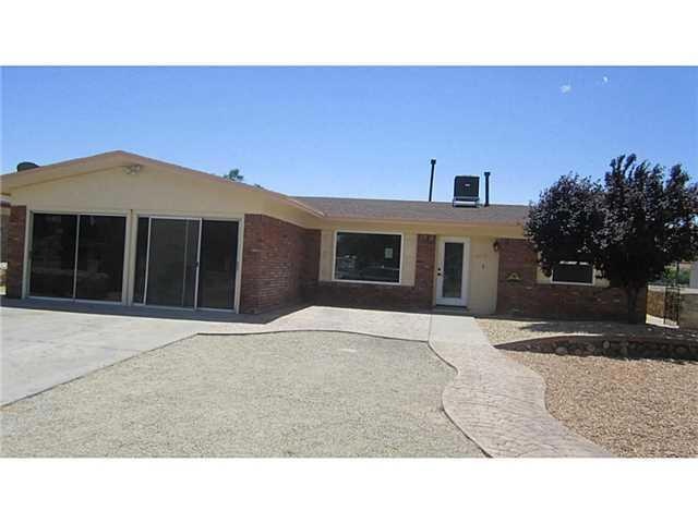 10826 George Archer Dr, El Paso, TX 79935 - photo 1