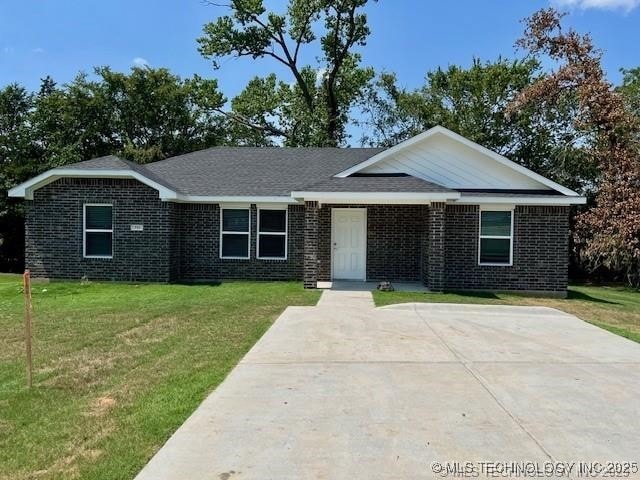 713 Pemberly, Colbert, OK 74733 - photo 1
