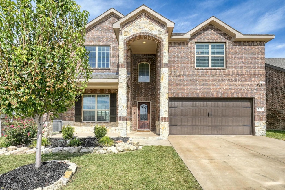 Just over 2,900sqft 5beds 3 bath home in Fate, with esteemed Rockwall schools
