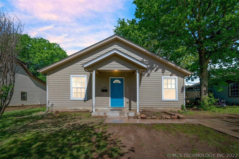 207 N Division St, Cleveland, OK 74020 - photo 1