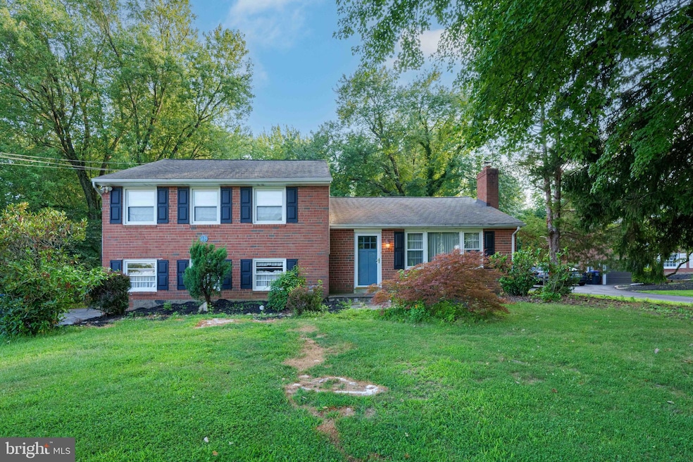 1420 Bradford Ln, Wayne, PA 19087 - photo 1