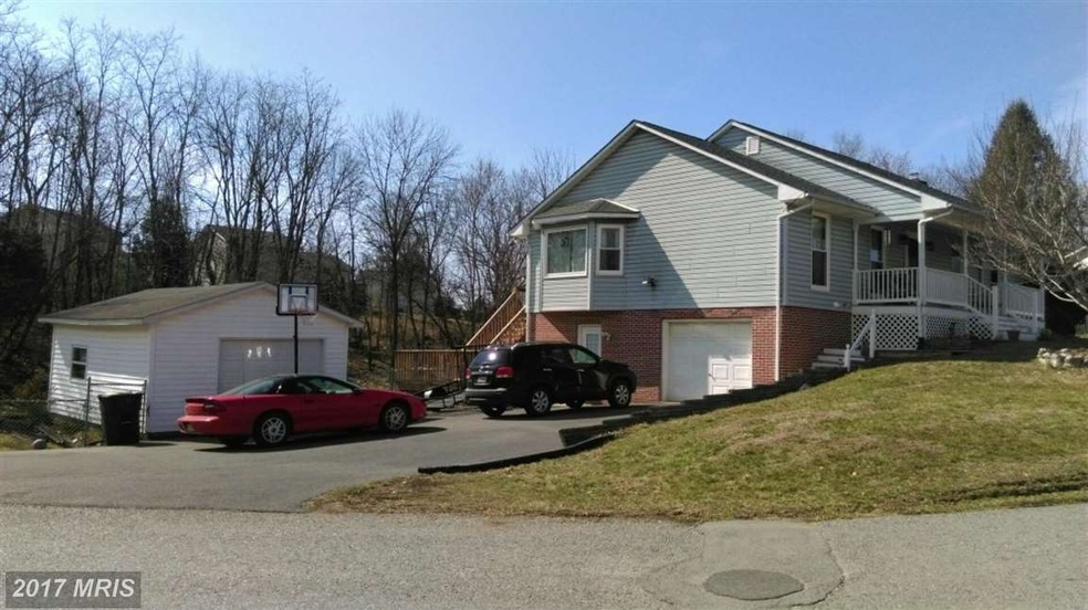 84 Iden Ln, Martinsburg, WV 25404 - photo 1