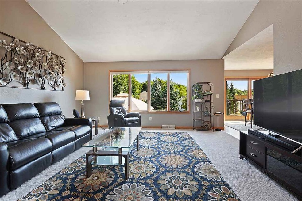 219 Hidden Ridges Way, Combined Locks, WI 54113 - photo 1