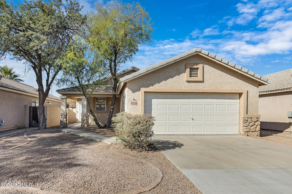 302 N Hudson Place, Chandler, AZ 85225 - photo 1