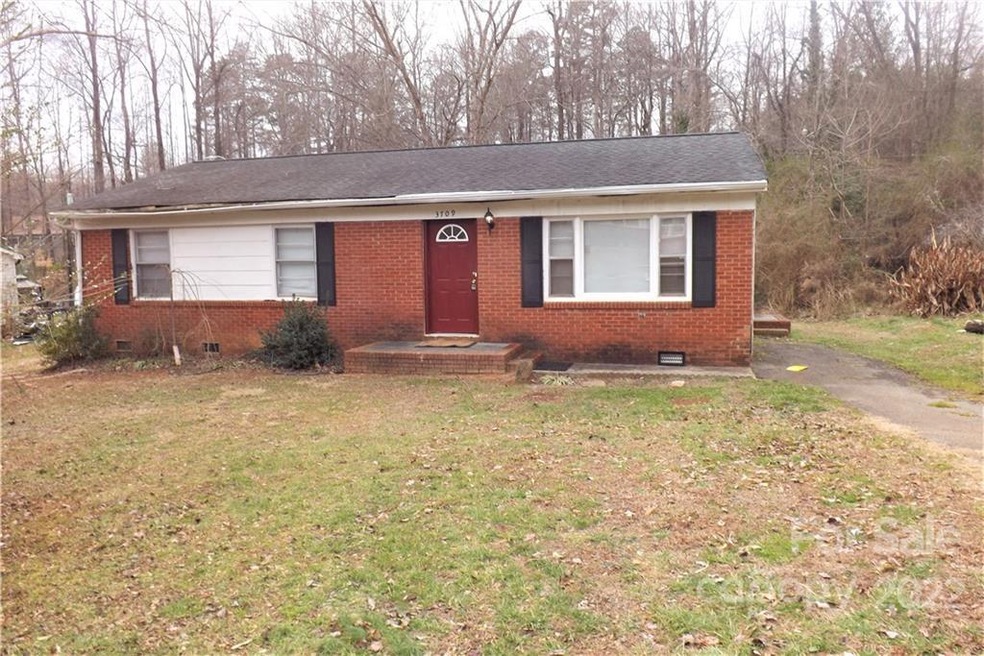 3709 Hamilton Dr unit 11, Gastonia, NC 28052 - photo 1