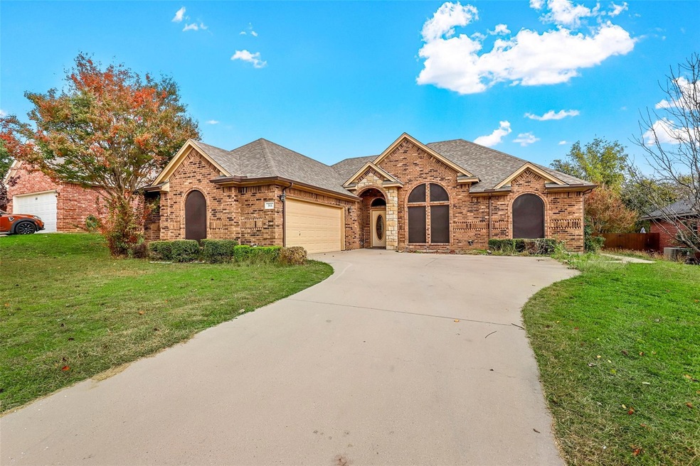 311 Jade Ln, Weatherford, TX 76086 - photo 1