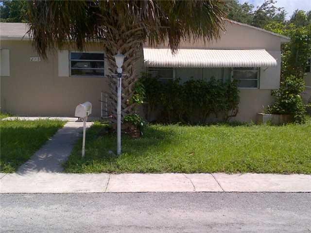 unlisted-address, Dania, FL 33004 - photo 1