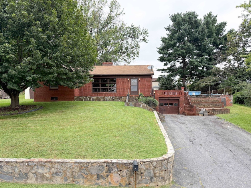 1717 First St, Staunton, VA 24401 - photo 1