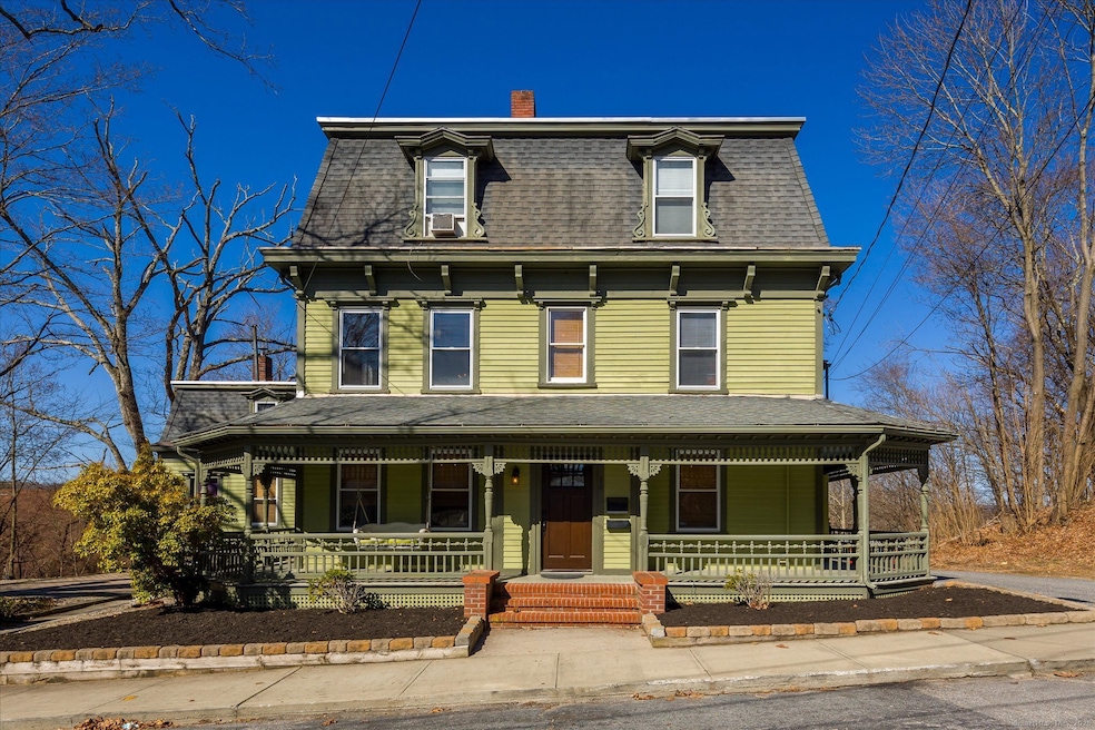 16 Wilkinson St, Putnam, CT 06260 - photo 1