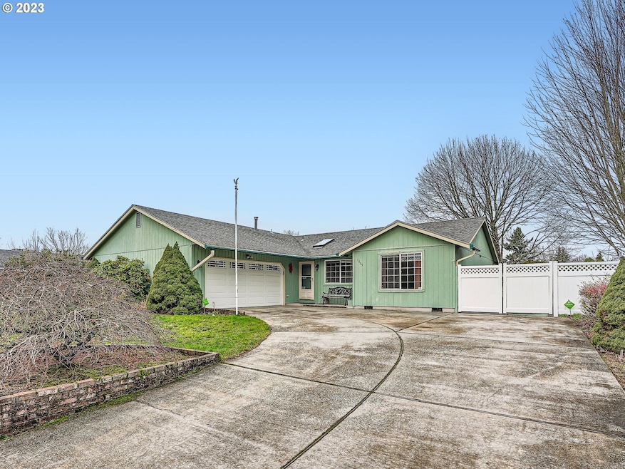 1805 SW 26th St, Troutdale, OR 97060 - photo 1