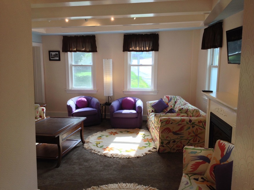 1 Tasker Ln, Newmarket, NH 03857 - photo 1