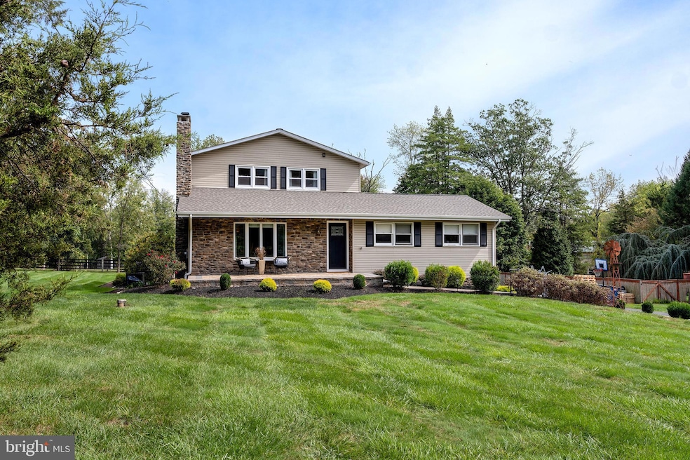 Under Contract $700,000