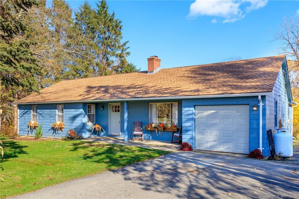 37 W View Dr, Woodstock, CT 06281 - photo 1