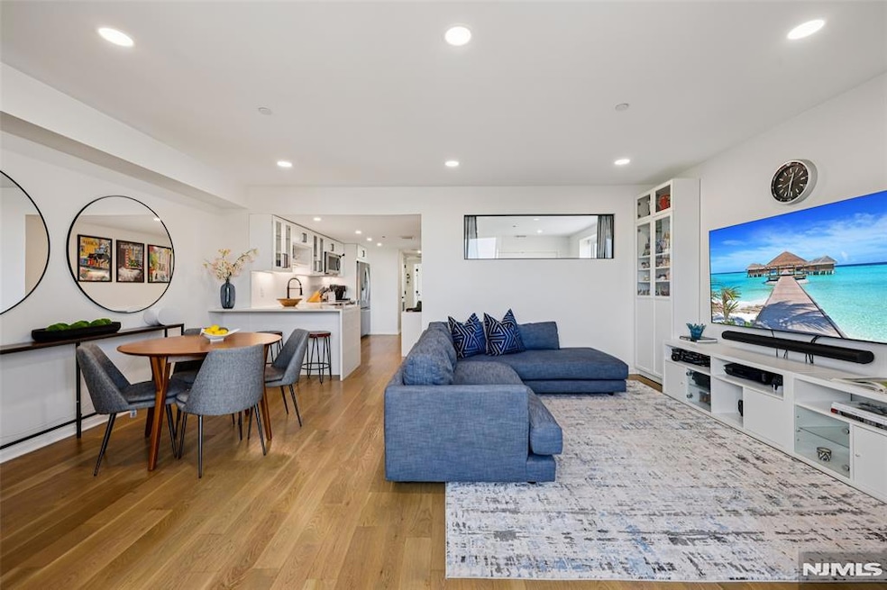 Zephyr Lofts unit 703, Jersey City, NJ 07310 - photo 1