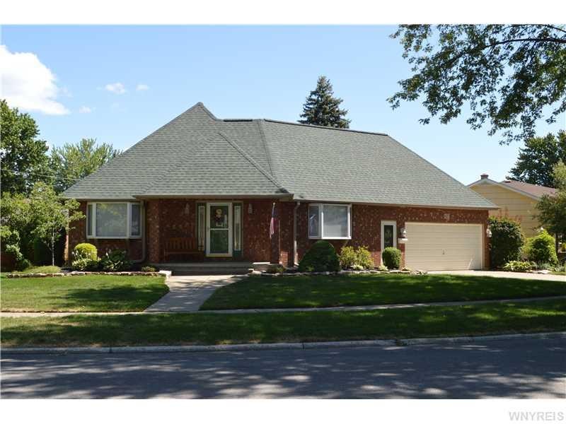 827 Niagara Pkwy, North Tonawanda, NY 14120 - photo 1