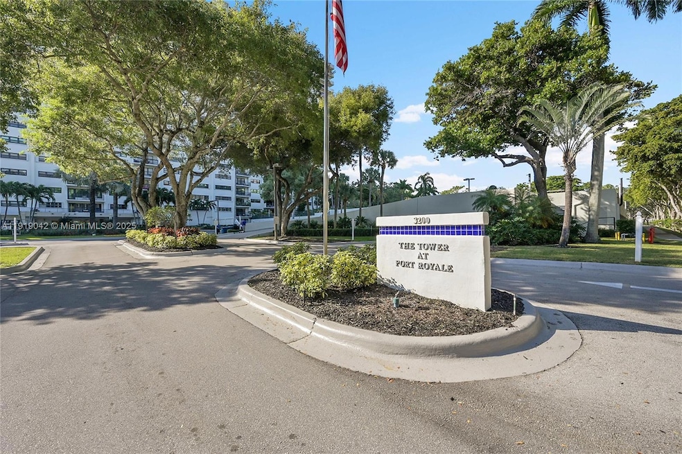 The Tower at Port Royale unit 1009, Fort Lauderdale, FL 33308 - photo 1