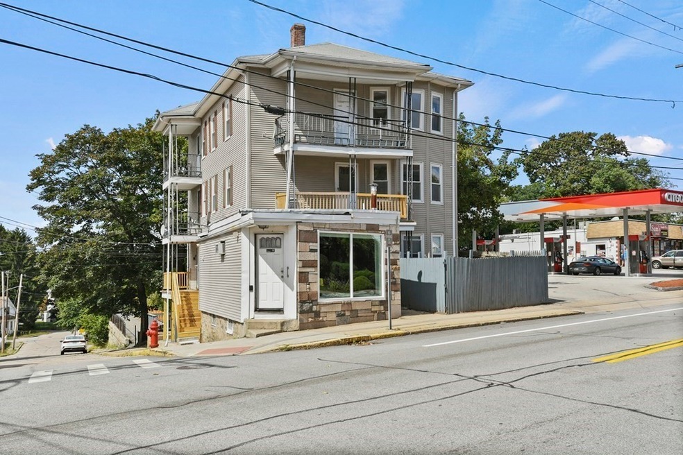 825 Park Ave, Woonsocket, RI 02895 - photo 1